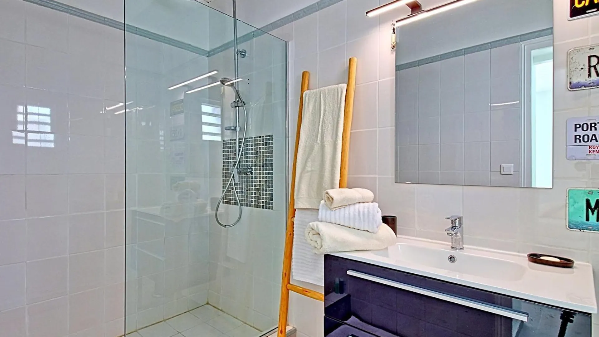Villa De Luxe Avec Piscine Privee Et Jacuzzi A La Baie Orientale - Fr-1-734-1 Cul de Sac 0*,  Sint Maarten/Saint Martin